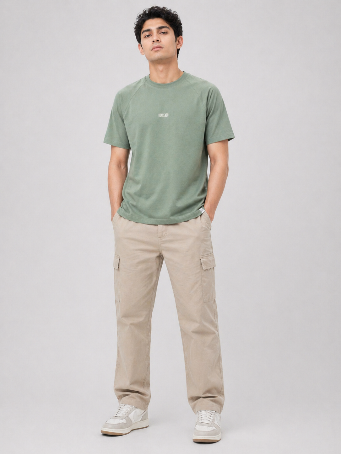 GONXGON NORMAL SIZED LIGHT GREEN T SHIRT 1402