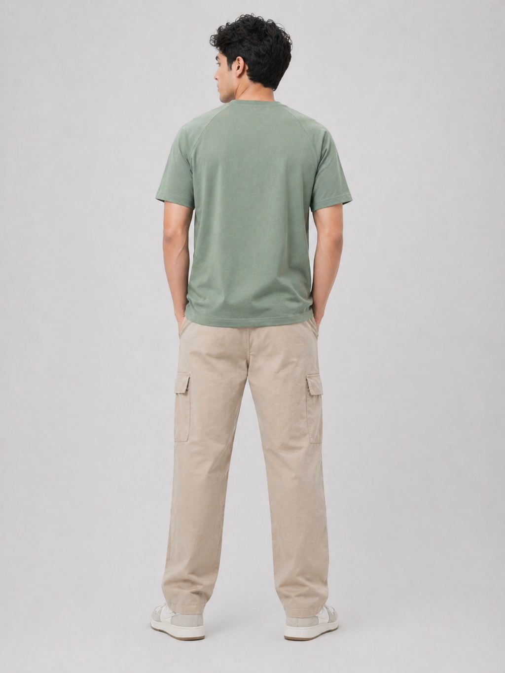 GONXGON NORMAL SIZED LIGHT GREEN T SHIRT 1402