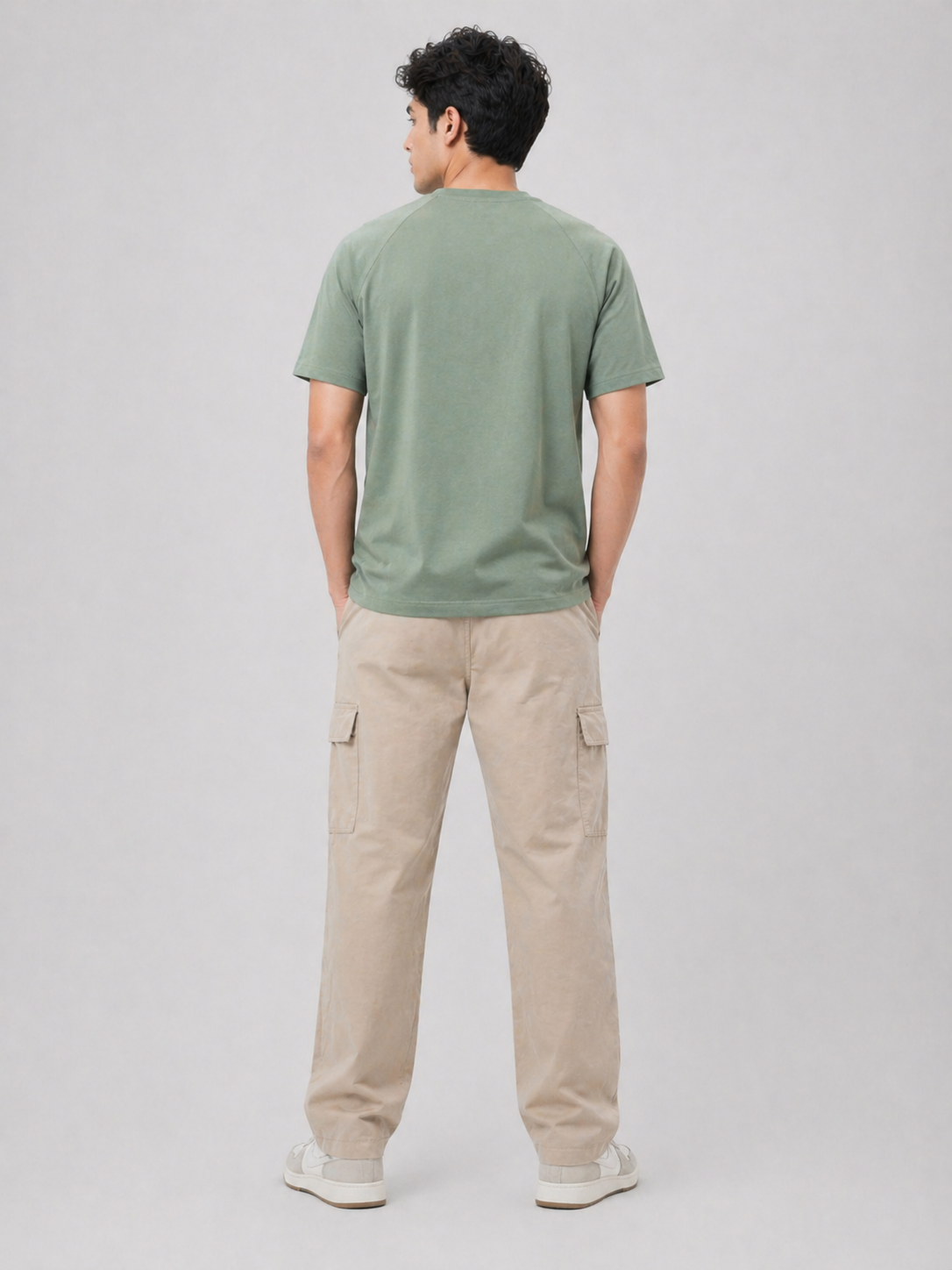 GONXGON NORMAL SIZED LIGHT GREEN T SHIRT 1402