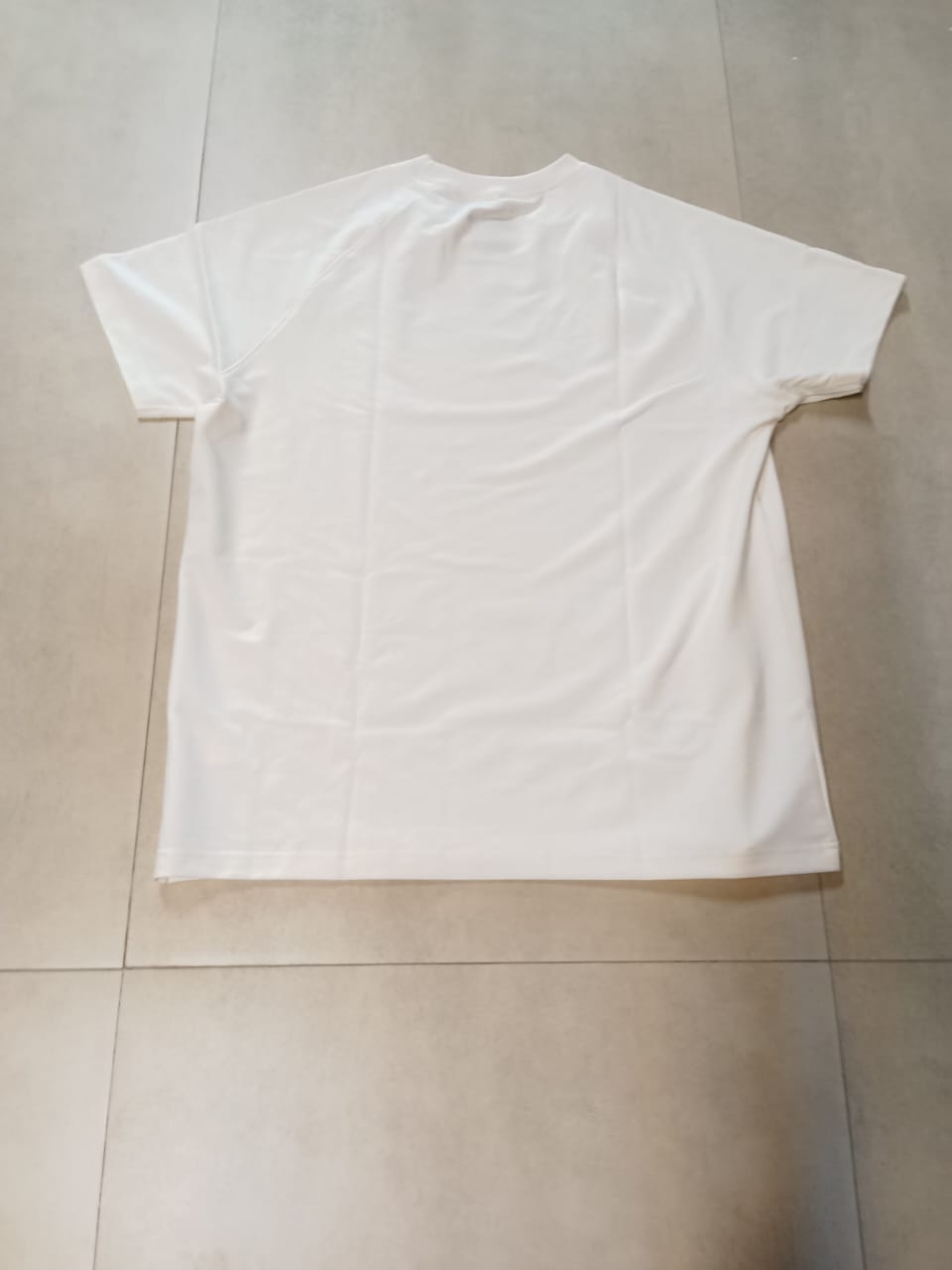 GONXGON NORMAL SIZED WHITE T SHIRT 1402